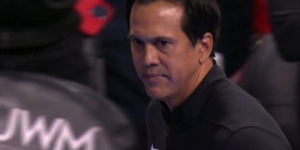 华体会(hth)网页版-名帅也犯晕！斯波没有暂停喊暂停吃T 亲手绝杀自己